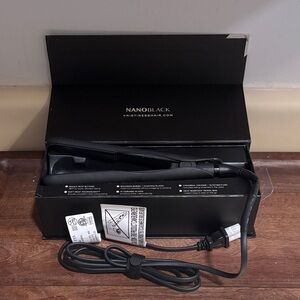 Kristin Ess NanoBlack Hair Straightener